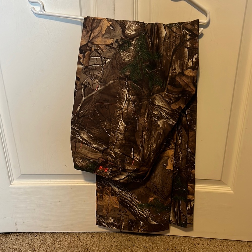 Under armour Womens camo pants size 12